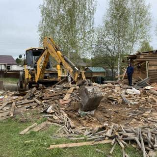 Снос деревянного дома в Квасниковке