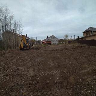 Расчистка участка, выравнивание, вывоз мусора в поселке Крутец